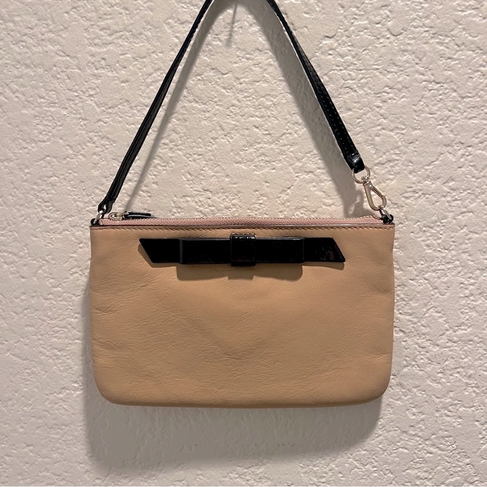 Kate Spade Lolly Leather Macchiato Colored Tan Wristlet Black Bow Clutch Bag